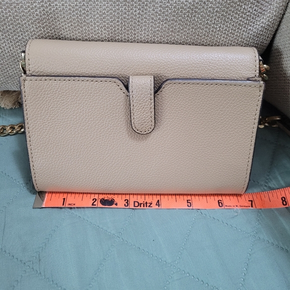 Michael Kors Jet Set Crossbody Bag Beige - Picture 6 of 9